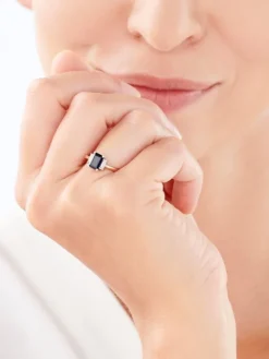 Pierścionek z żółtego i białego złota z diamentami i szafirem - próba 585