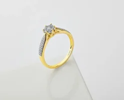 Pierścionek z żółtego i białego złota z brylantami - 0,25 ct - próba 750