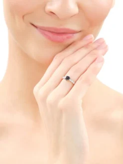 Pierścionek z żółtego i białego złota z diamentami i topazem London Blue - próba 375