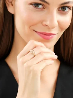 Pierścionek  z żółtego złota z diamentami - 0,15 ct - próba 585