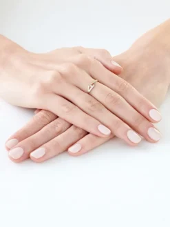 Pierścionek z żółtego złota z brylantem - 0,02 ct - próba 585