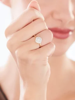 Pierścionek z żółtego złota z diamentami - 0,10 ct - próba 585