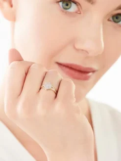 Pierścionek z żółtego złota z diamentami - 0,24 ct - próba 585