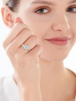 Pierścionek z żółtego złota z diamentami i topazem - próba 585