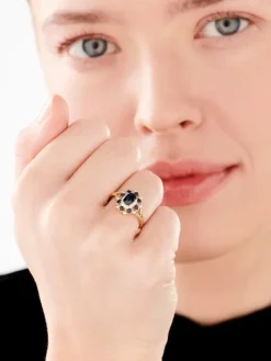 Pierścionek z żółtego złota z diamentami i szafirami - próba 585