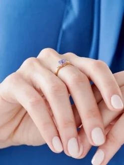 Pierścionek z żółtego złota z brylantami i tanzanitem - próba 585