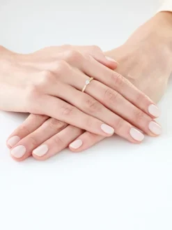 Pierścionek z żółtego złota z brylantami - 0,18 ct - próba 585