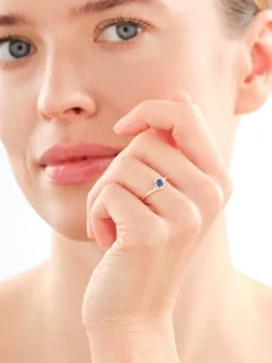 Pierścionek z żółtego złota z brylantem - 0,08 ct - próba 585