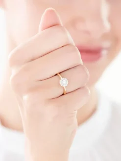 Pierścionek z żółtego złota z brylantami - 0,33 ct - próba 585