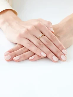 Pierścionek z żółtego złota z brylantami - 0,10 ct - próba 585