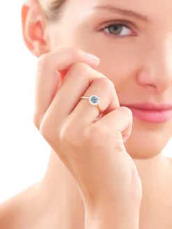 Pierścionek z żółtego złota z brylantami i topazem London Blue - próba 585