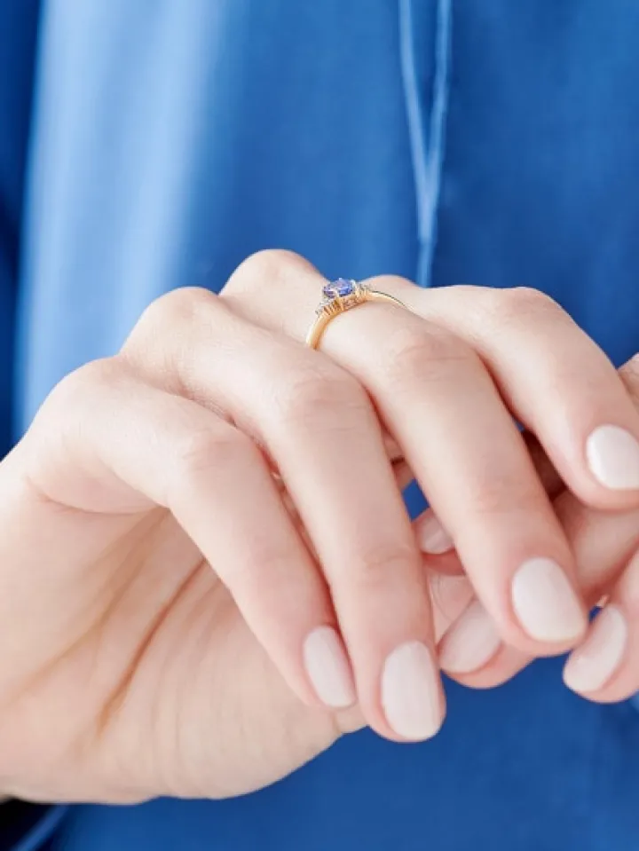 Pierścionek z żółtego złota z brylantami i tanzanitem - próba 585