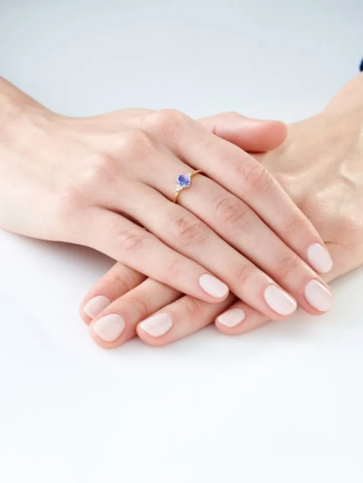 Pierścionek z żółtego złota z brylantami i tanzanitem - próba 585