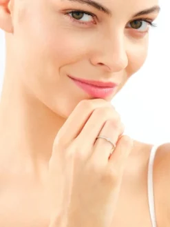 Pierścionek z żółtego złota z diamentami - 0,10 ct - próba 585