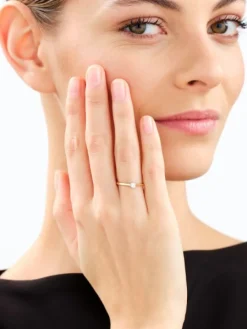 Pierścionek z żółtego złota z brylantem laboratoryjnym - 0,15 ct - próba 585