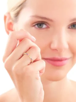 Pierścionek z żółtego złota z brylantem i kamieniami ozdobnymi - Eternity - próba 375