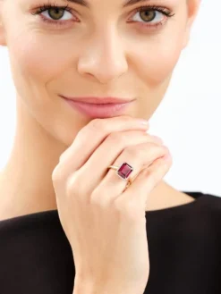 Pierścionek z żółtego złota z diamentami i rodolitem - próba 585