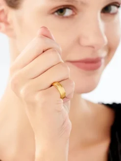 Pierścionek z wolframu