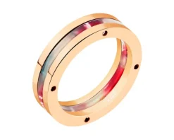 Pierścionek ze stali szlachetnej z detalem z masy żywicznej