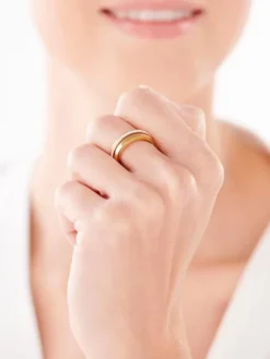 Pierścionek ze stali szlachetnej z kryształami