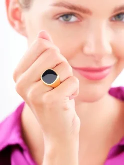 Pierścionek ze stali szlachetnej z emalią - sygnet