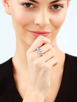 Pierścionek ze stali szlachetnej