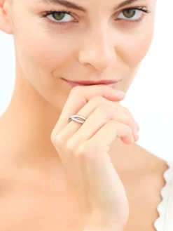 Pierścionek ze stali szlachetnej