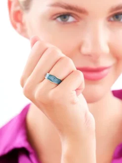 Pierścionek ze stali szlachetnej z emalią