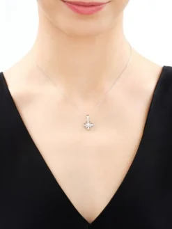 Srebrne kolczyki i zawieszka z cyrkoniami, łańcuszek - komplet