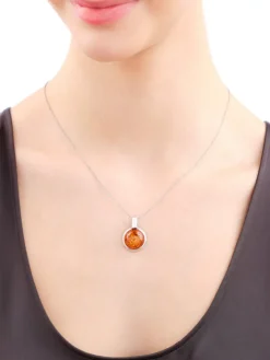 Zawieszka srebrna z bursztynem