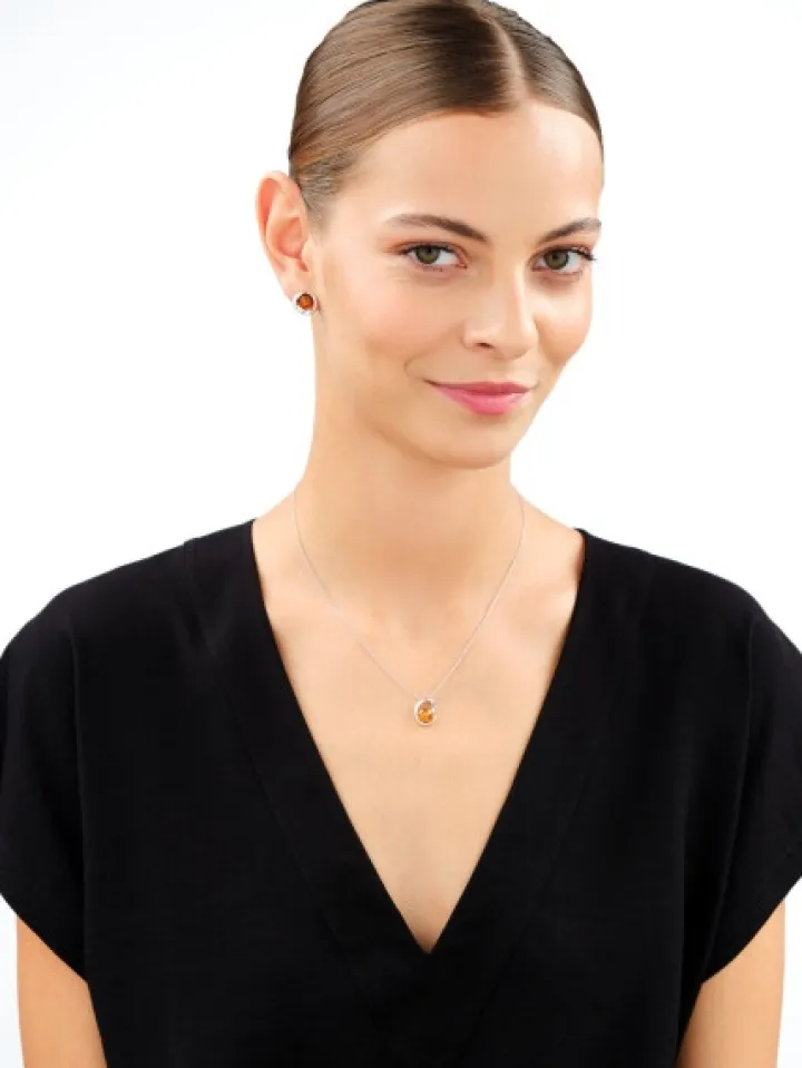 Zawieszka srebrna z bursztynem