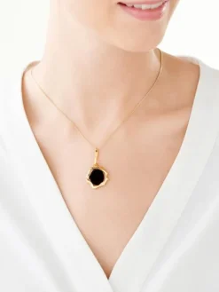 Zawieszka srebrna z bursztynem