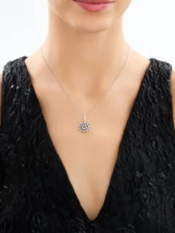 Zawieszka srebrna z cyrkoniami - rozeta