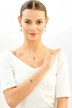 Zawieszka srebrna z cyrkoniami