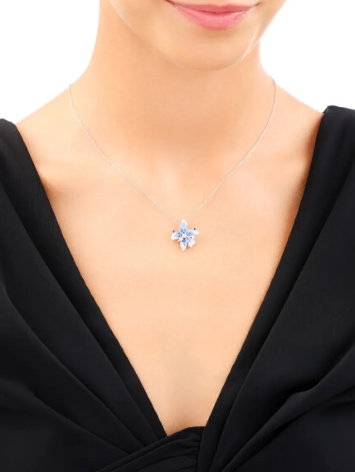 Zawieszka srebrna z cyrkoniami - kwiat