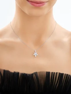 Zawieszka srebrna z cyrkoniami - kwiaty