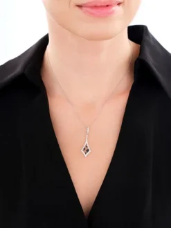 Zawieszka srebrna z cyrkoniami