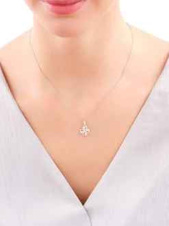 Zawieszka srebrna z cyrkoniami - koniczyna