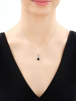 Zawieszka srebrna z onyksem i markasytami