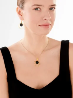 Zawieszka srebrna z onyksem - koła