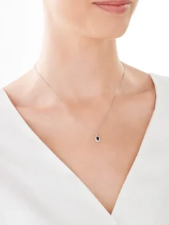 Zawieszka z białego złota z brylantami i szafirem - próba 585