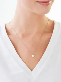 Zawieszka z białego złota z diamentem i perłą - próba 585