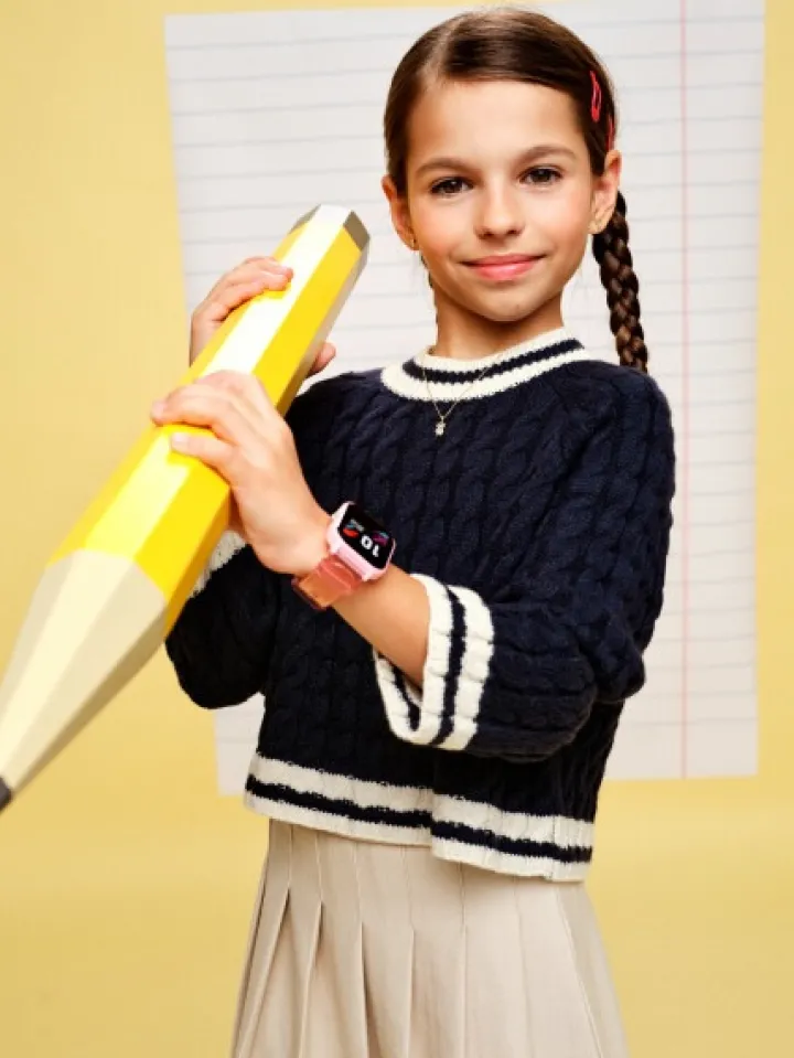 Zawieszka z żółtego złota z brylantami - sowa - 0,07 ct - próba 375