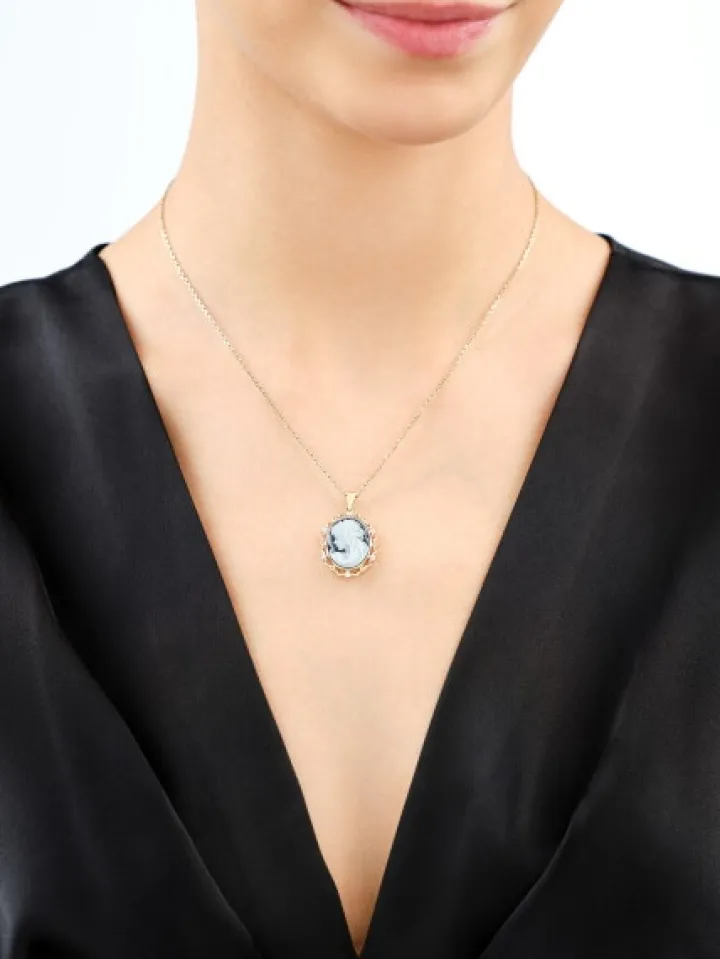 Zawieszka z żółtego złota z brylantami i agatem - kamea - próba 585