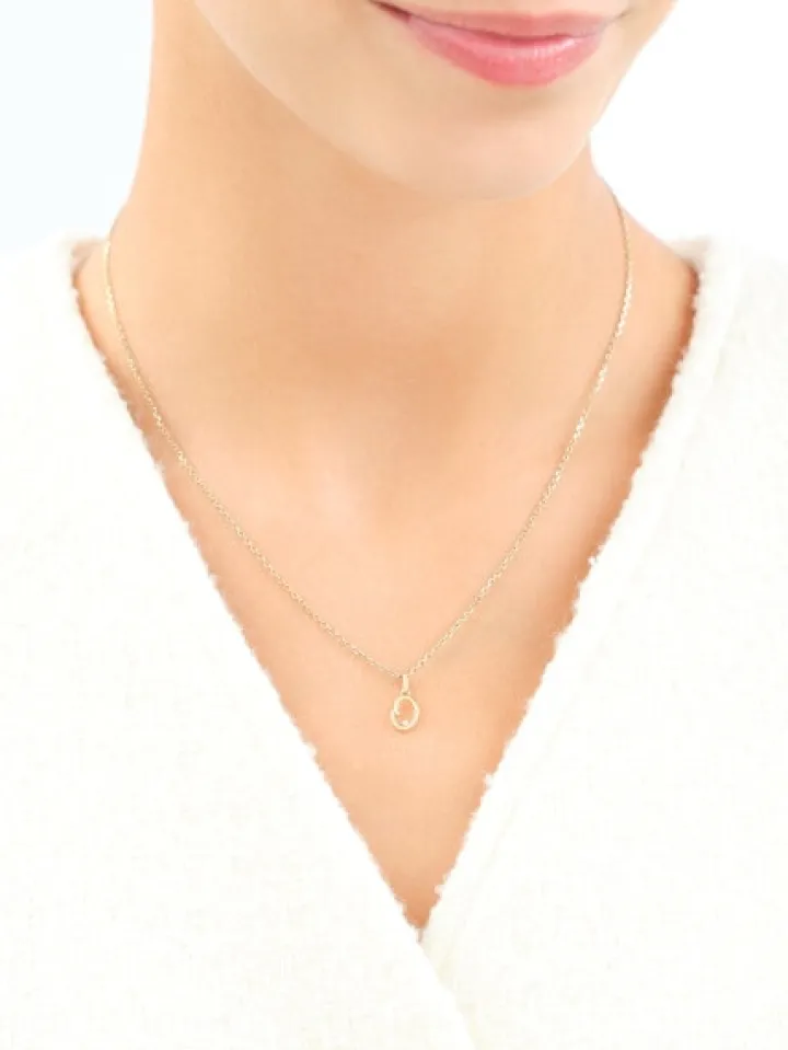 Zawieszka z żółtego złota z diamentem - litera O - 0,003 ct - próba 375