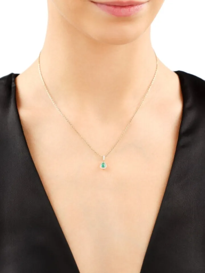 Zawieszka z żółtego złota z diamentami i szmaragdem - próba 585