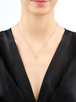 Zawieszka z żółtego złota z diamentami - medalik Matka Boska Częstochowska - 0,003 ct - próba 375