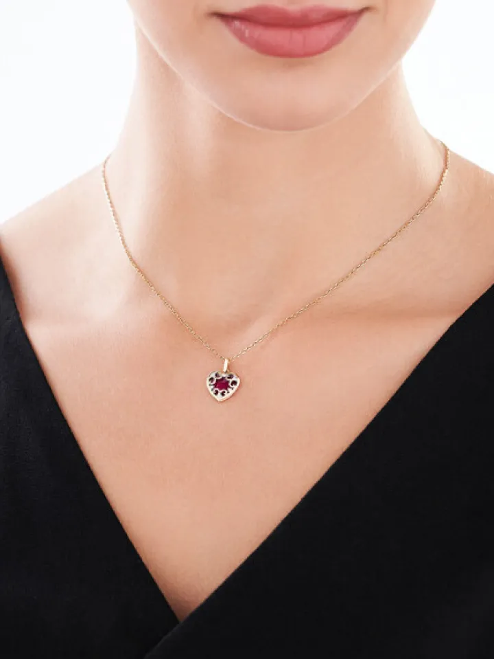 Zawieszka z żółtego złota z diamentami i emalią - serce - 0,01 ct - próba 375