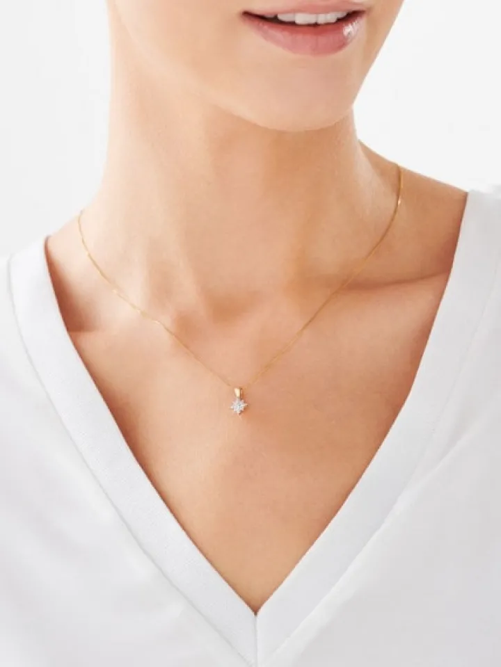 Zawieszka z żółtego złota z diamentem - gwiazda - 0,005 ct - próba 375