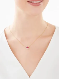 Zawieszka z żółtego złota z diamentem i rubinem syntetycznym - serce - próba 375